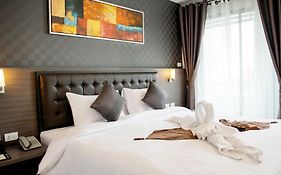 Picnic Hotel Bangkok - Rang Nam